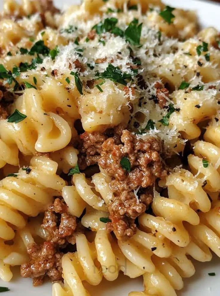 Creamy Garlic Parmesan Pasta with Ground Beef