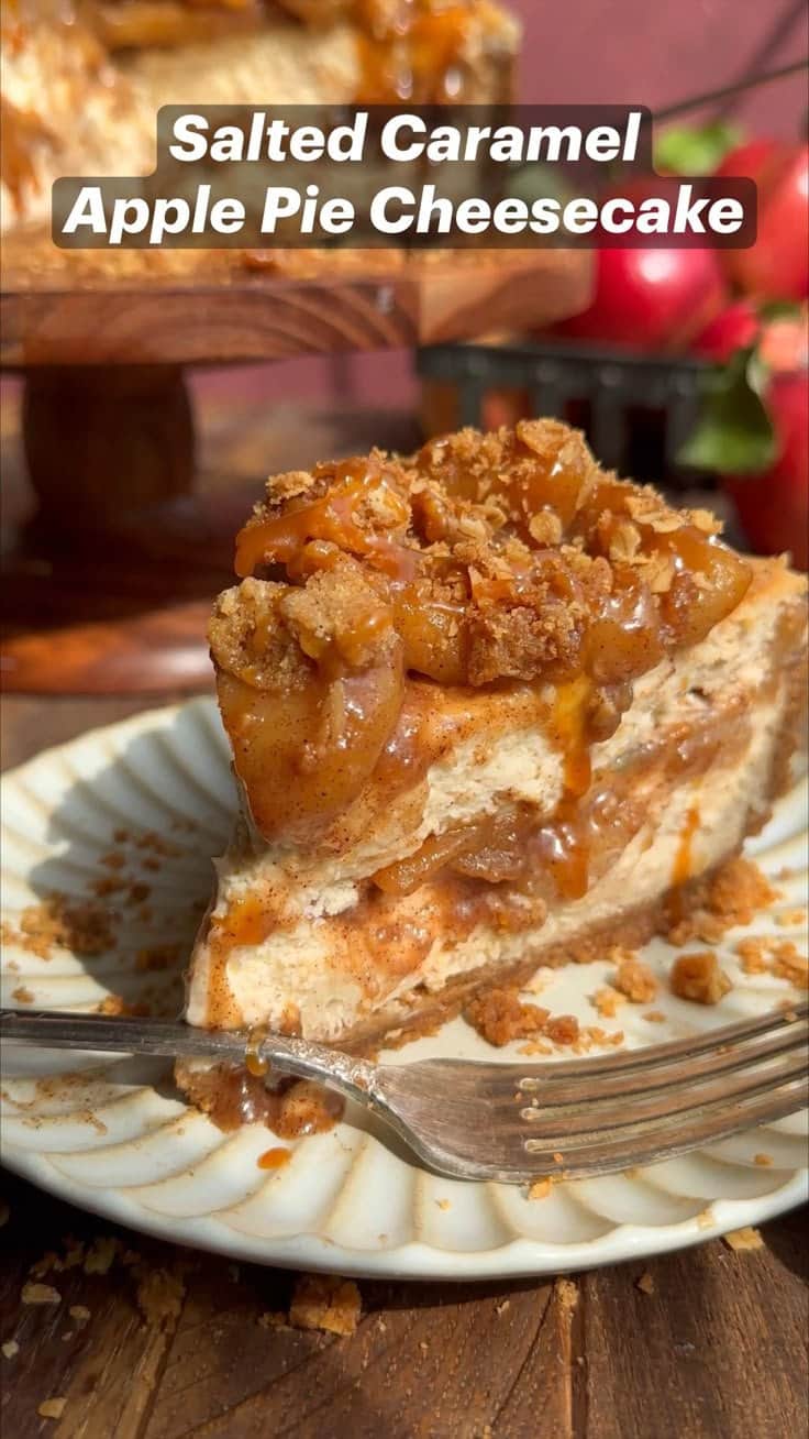 Salted Caramel Apple Pie Cheesecake
