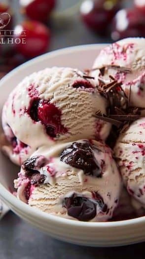 Creamy Cherry Garcia Ice Cream: A No-Churn Summer Treat You’ll Crave