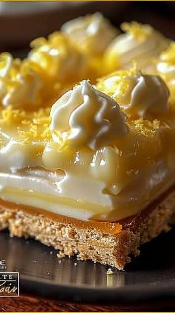 Lemon Éclair Cake: The Ultimate No-Bake Dessert Recipe