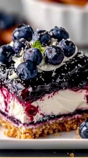 Blueberry Pretzel Salad: The Ultimate Sweet & Salty Dessert Recipe