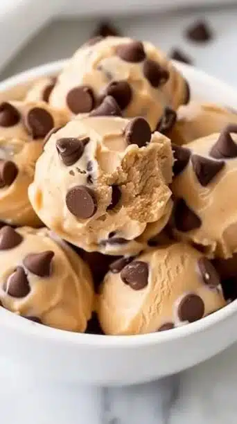 Frozen Greek Yogurt Peanut Butter Bites with Chocolate Chips