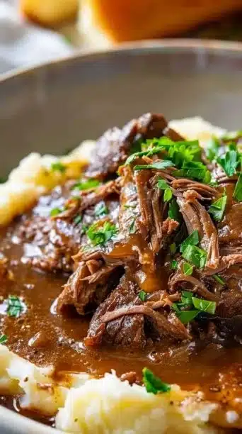 Slow Cooker Beef Manhattan: Tender Comfort Food That Warms the Soul