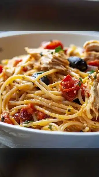 Ultimate Crockpot Chicken Spaghetti: Easy, Creamy, Flavorful Dinner!